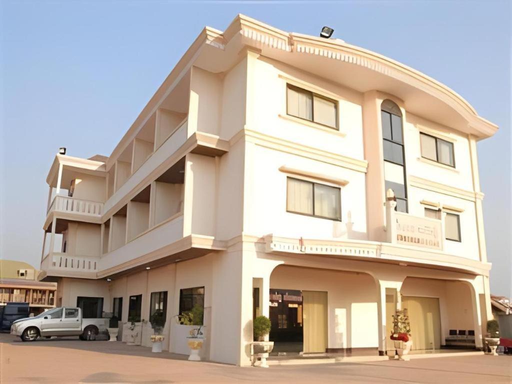 Chaleunehoung Hotel Vientiane Dış mekan fotoğraf