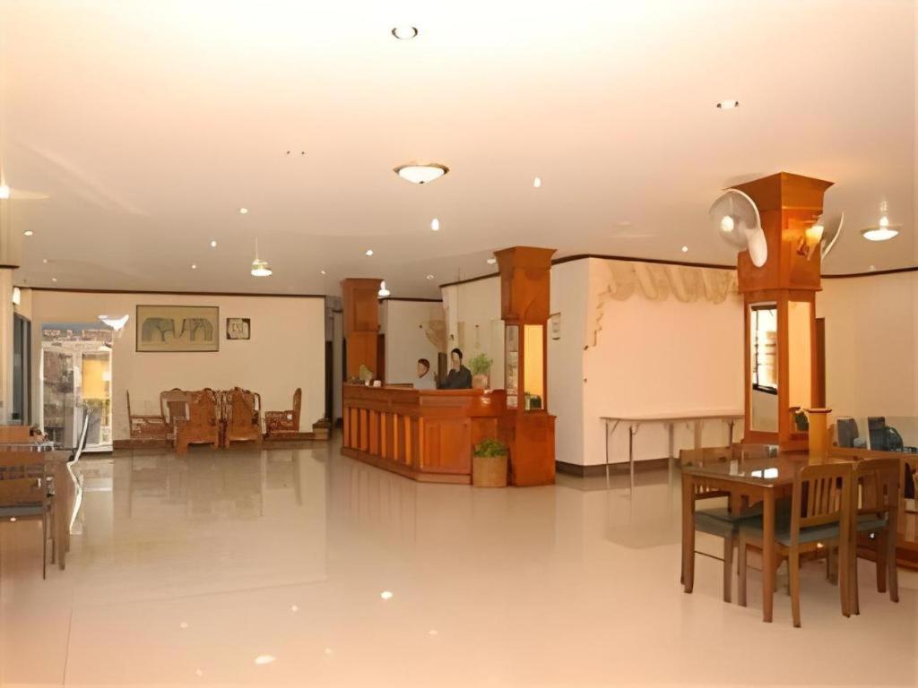 Chaleunehoung Hotel Vientiane Dış mekan fotoğraf