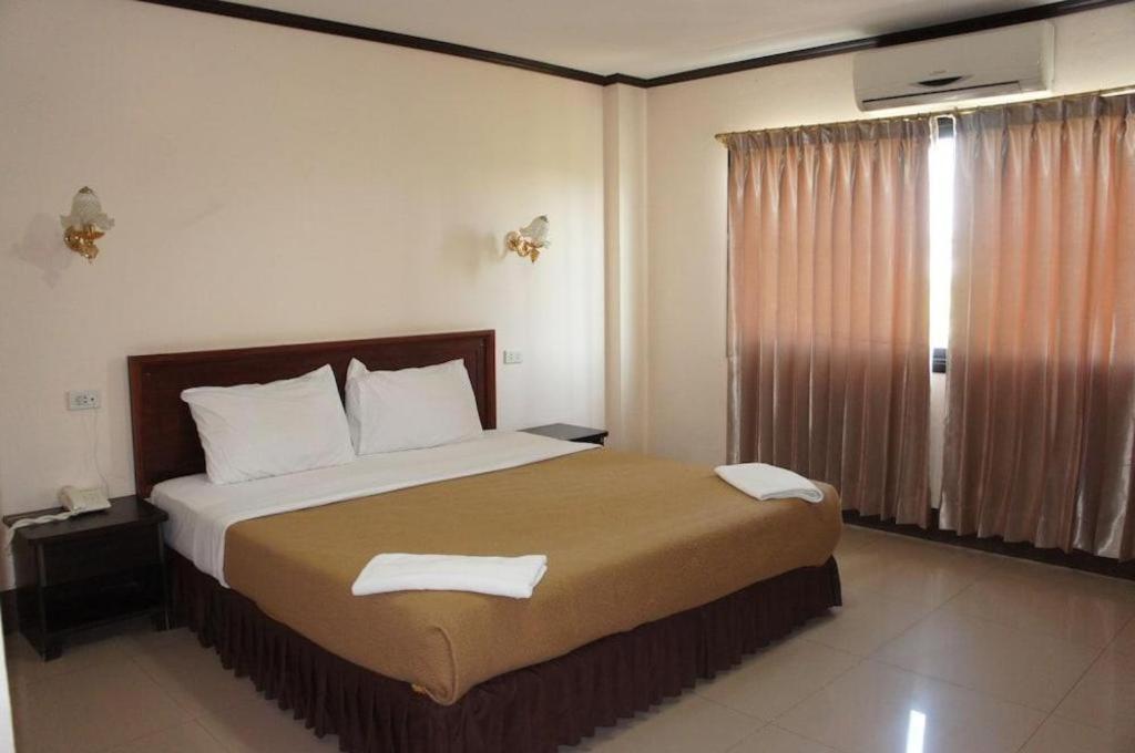 Chaleunehoung Hotel Vientiane Dış mekan fotoğraf