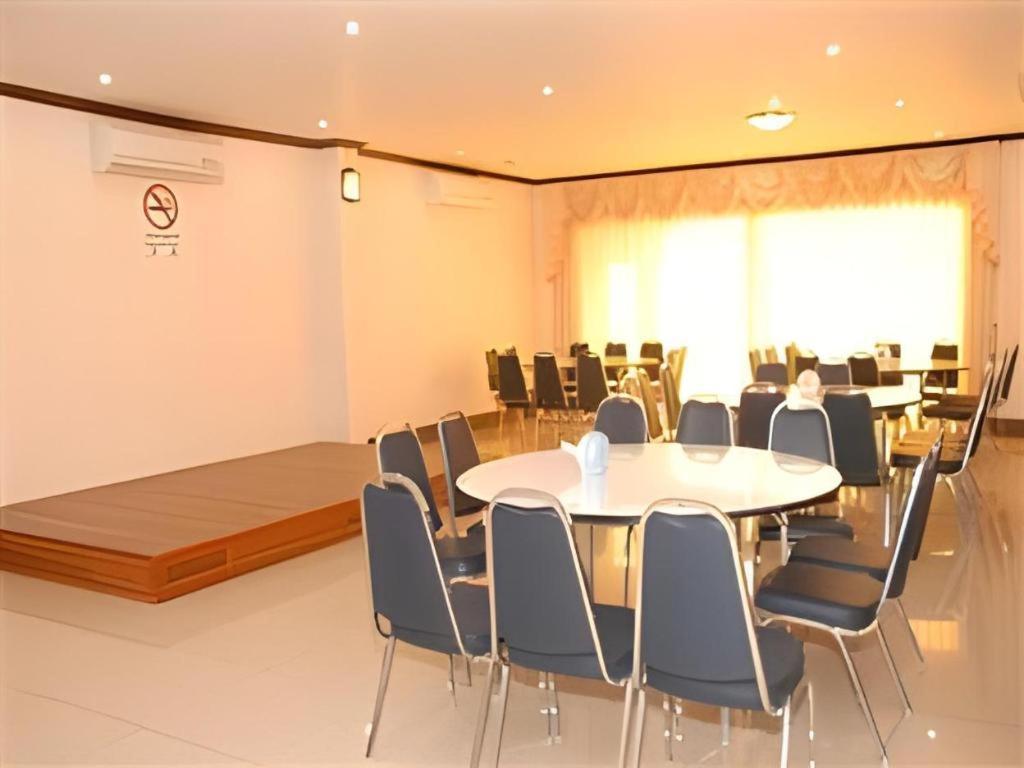 Chaleunehoung Hotel Vientiane Dış mekan fotoğraf