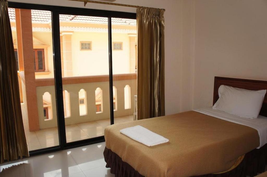 Chaleunehoung Hotel Vientiane Dış mekan fotoğraf