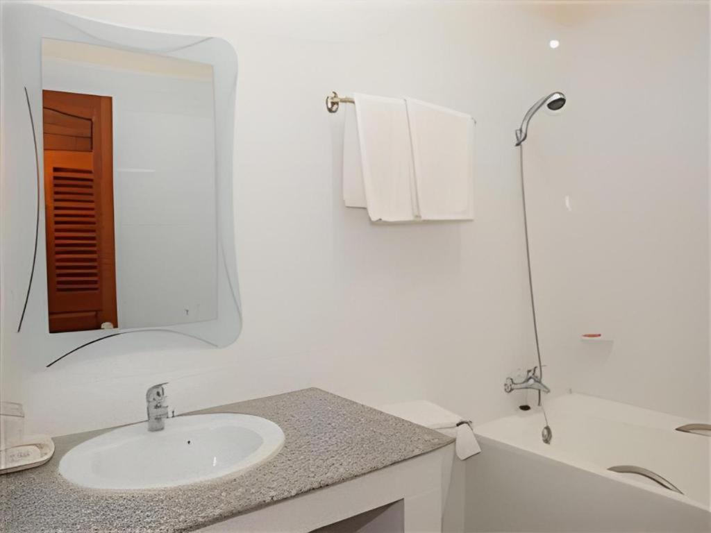 Chaleunehoung Hotel Vientiane Dış mekan fotoğraf